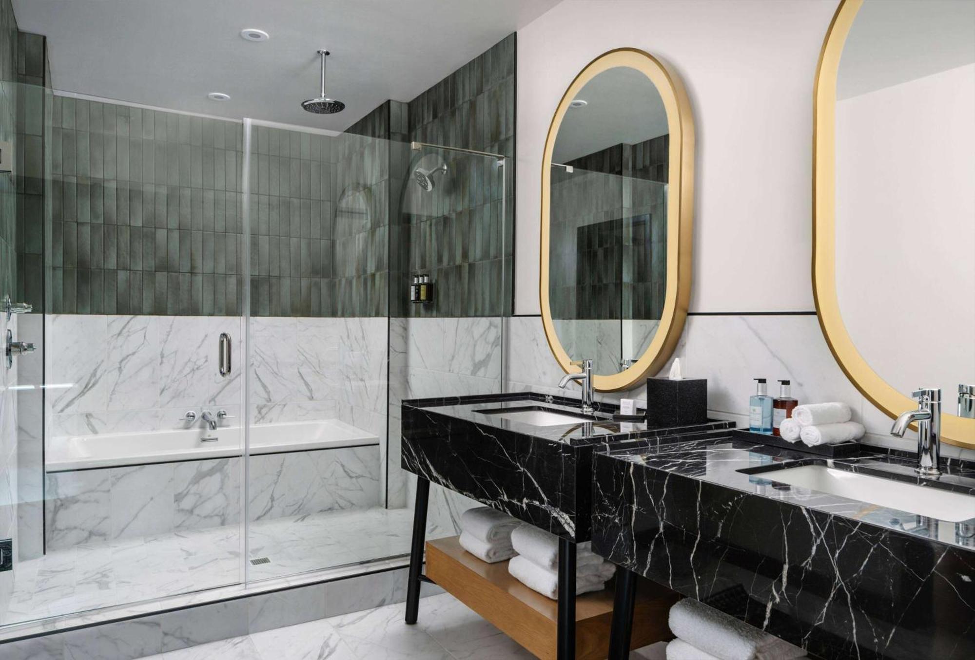 Hotel Origin Austin, A Wyndham 3*